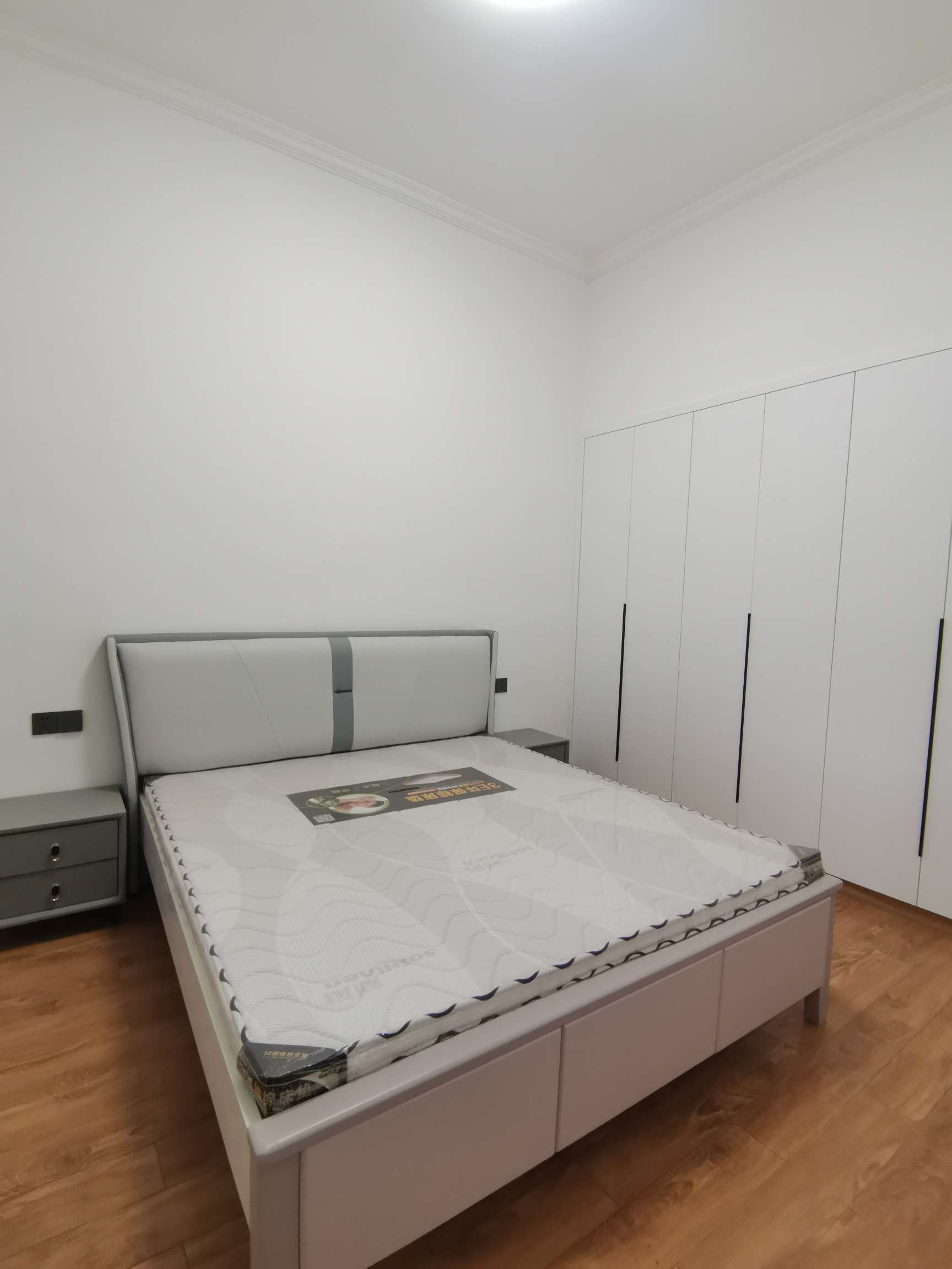 老城区全新装修拎包入住水利工商宿舍