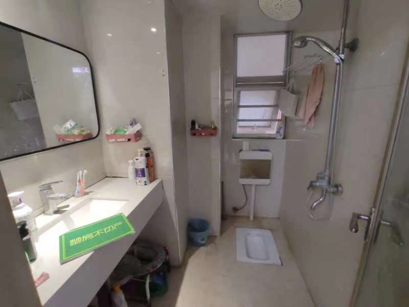 满庭春精装三房中间好楼层采光好视野开阔周边配套设施齐全