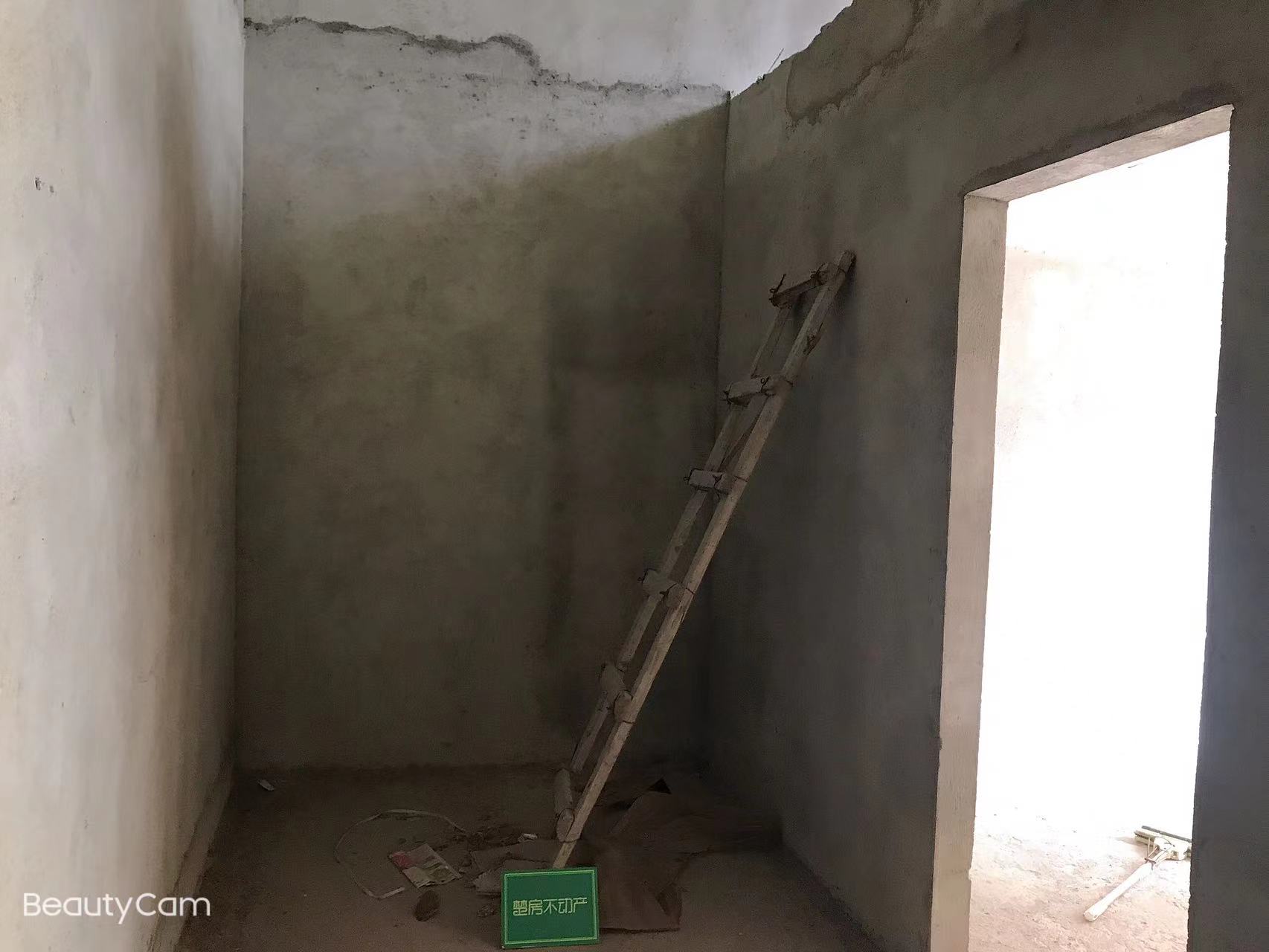 颐和公馆复式大露台上下两层看房方便证在手满二看房方便