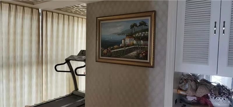 房东急售车站旁时代广场131平大三室采光佳楼层好证满两年