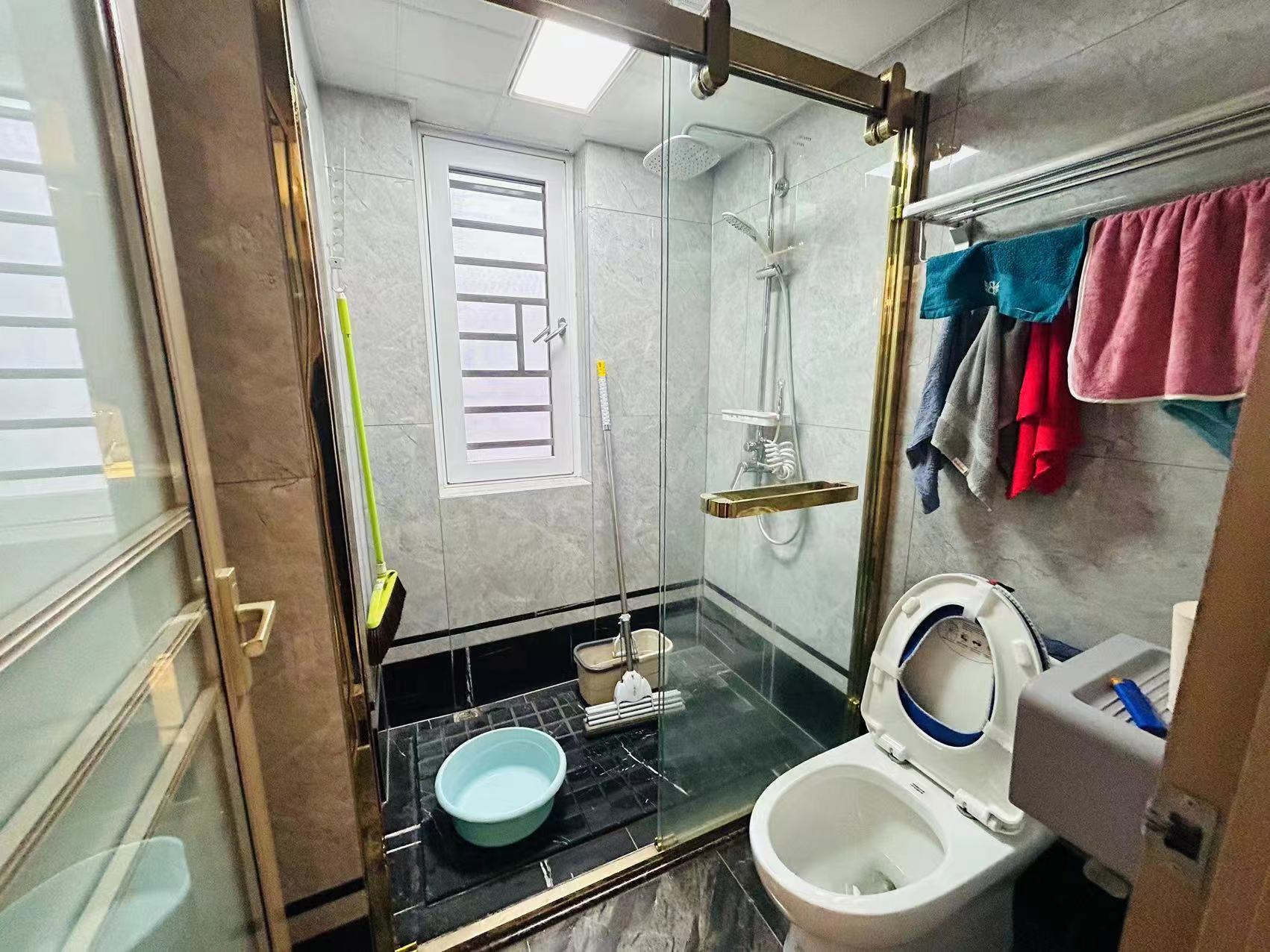 森林国际.全屋品牌装修.光装修都发了40个.看房方便