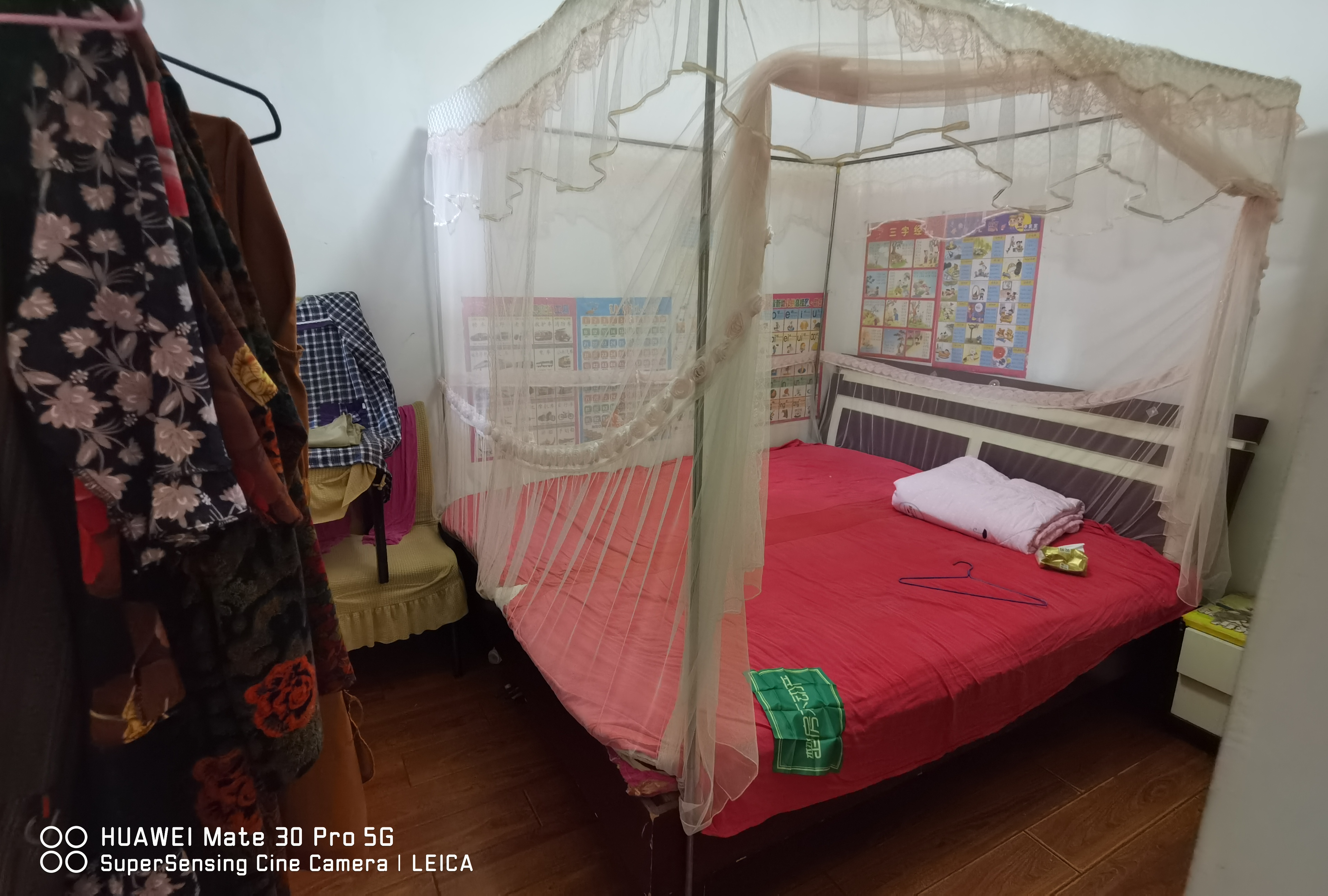 骏马雅苑精装三房拎包入住看房方便外观新出行方便好停车也可以出租