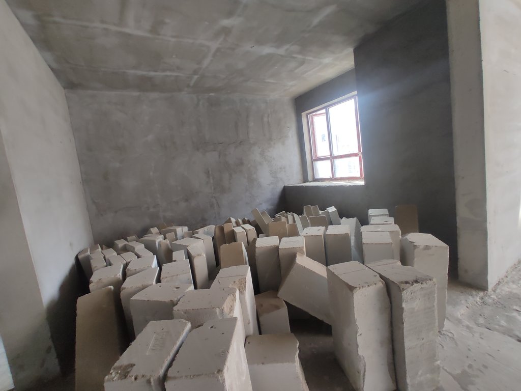 沔阳公馆.毛坯大四房.南北通透.电梯小高层.证件满二.看房方便