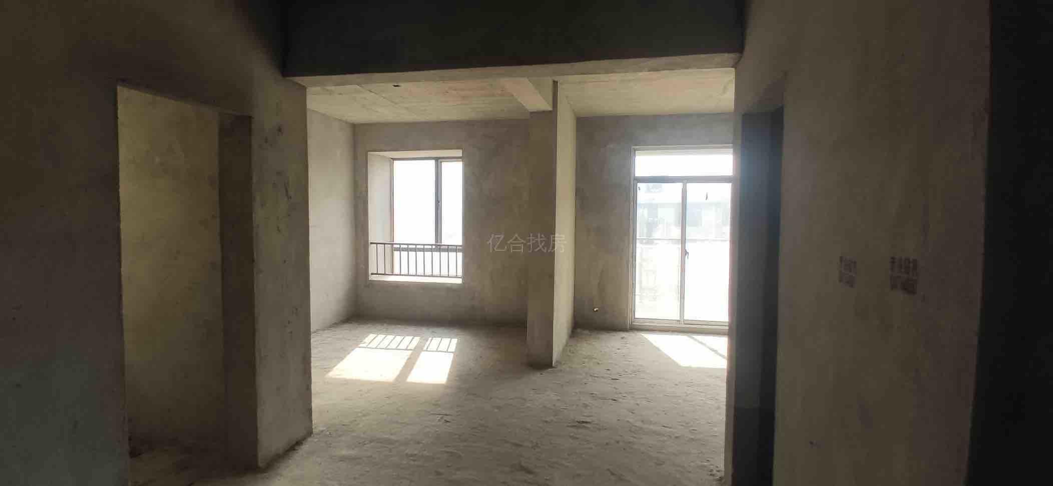 城忠心，老三中附近，康湾一品，满二，等待有缘人