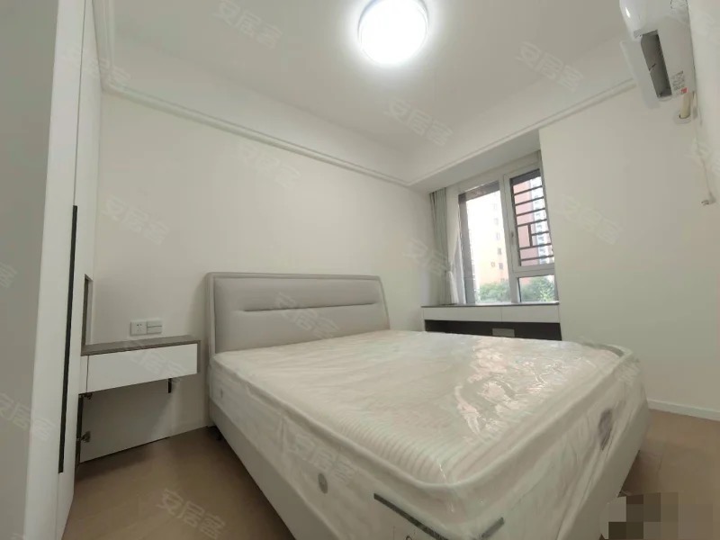 254，急售，沔阳公馆，全新精装三房，东边户，带车位，满二，一天未住