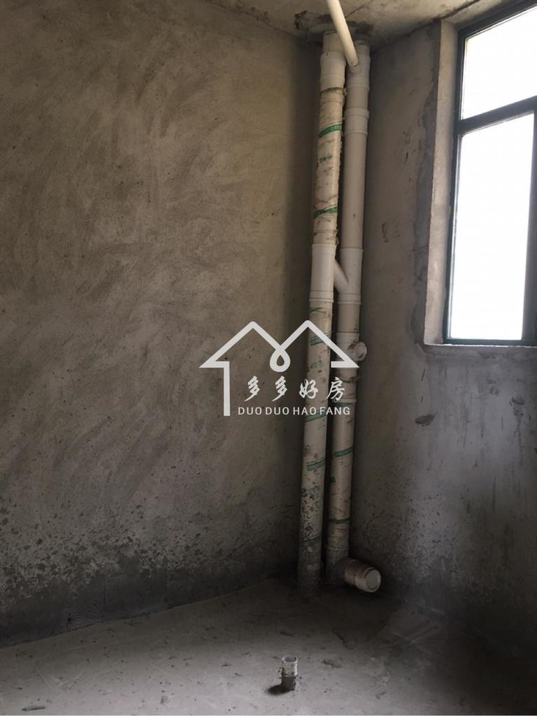 新城壹号三期，好楼层，便宜实惠，毛坯房，ZUI适合刚需小孩读书的家庭，满二