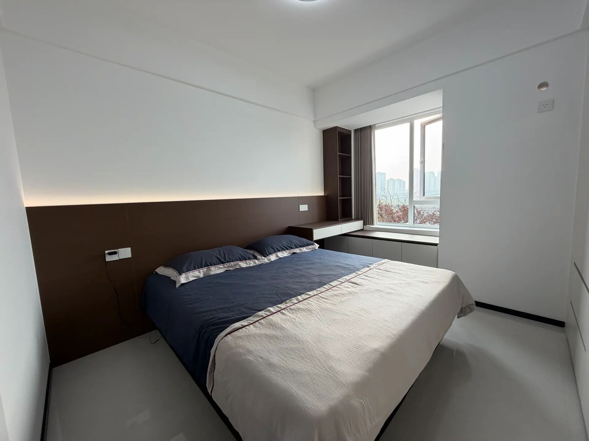 城南，吾悦广场旁，南国明珠，意式极简风，单价6100，南北通透双阳台，业主诚心出售