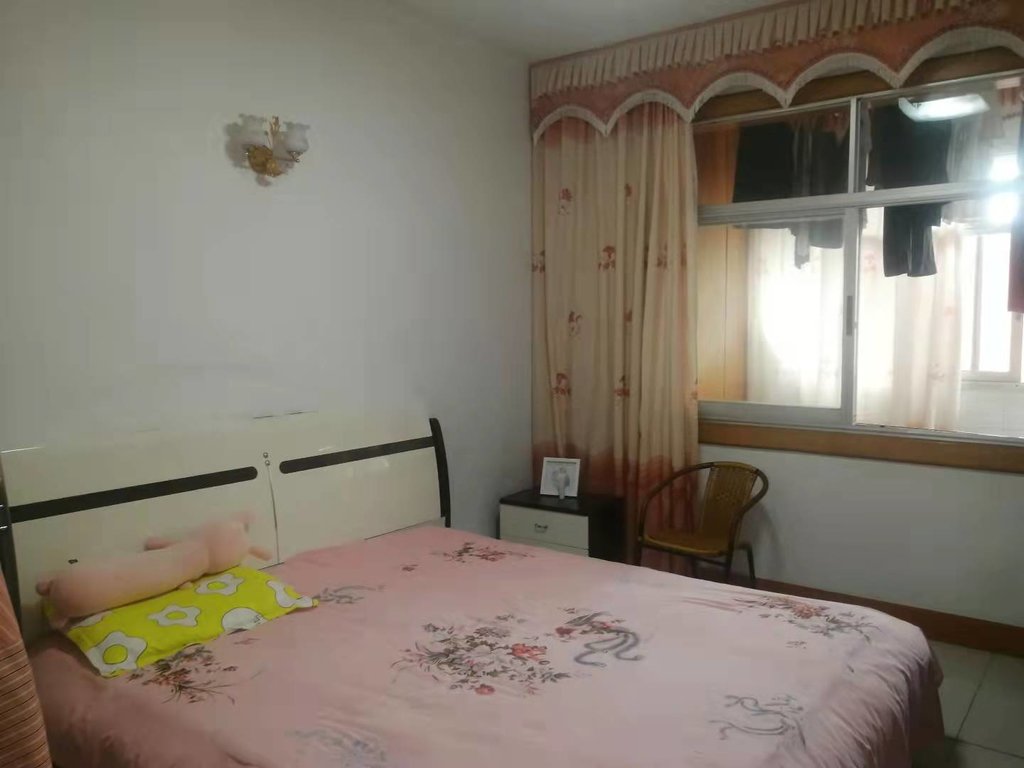 花园酒店仙运集团宏运名居旁步梯2楼精装修可贷款满5