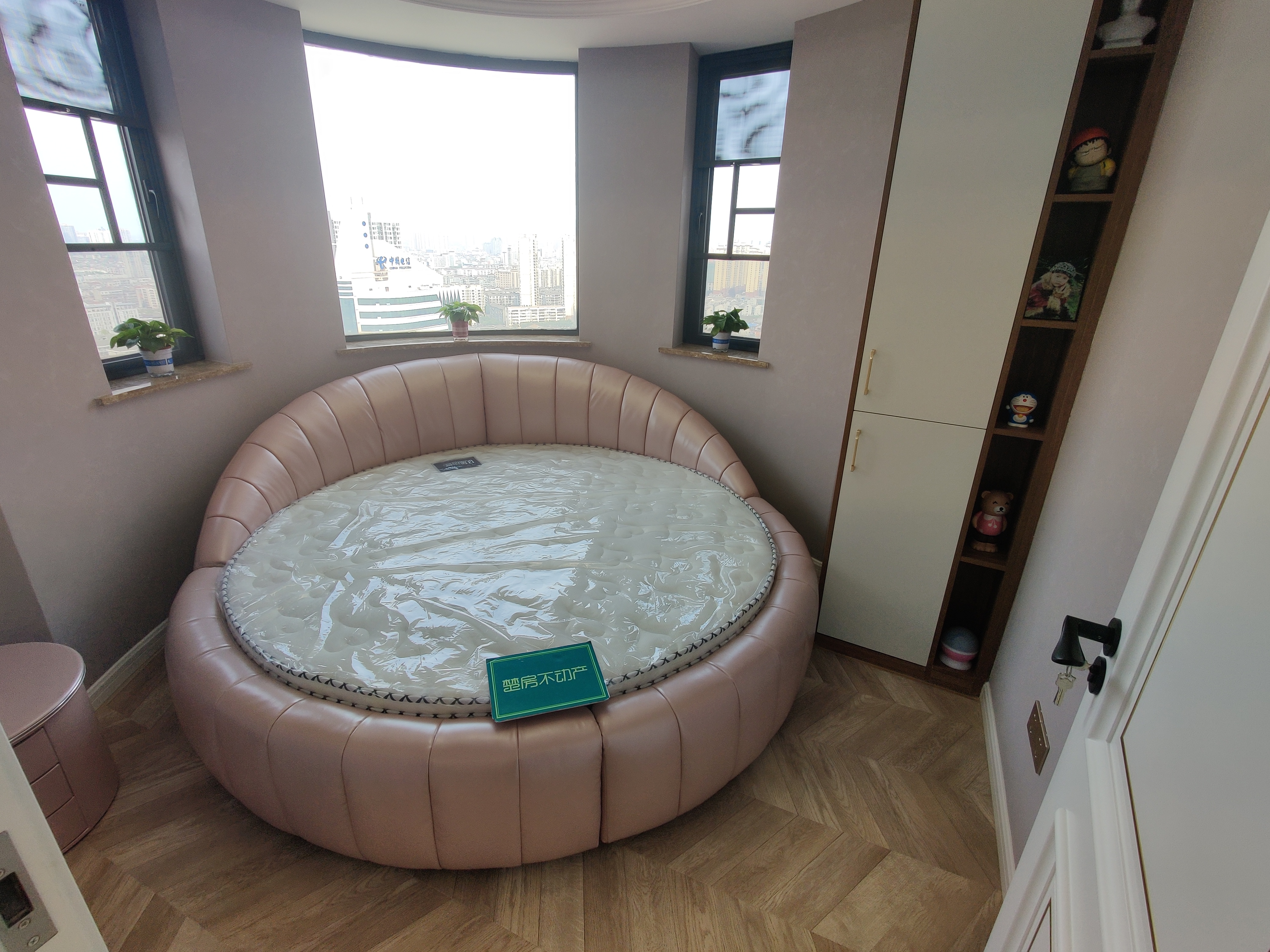 御台公馆全屋定制全屋品牌家私家电一天未住全屋中央空调有赠送面积房东亏本卖