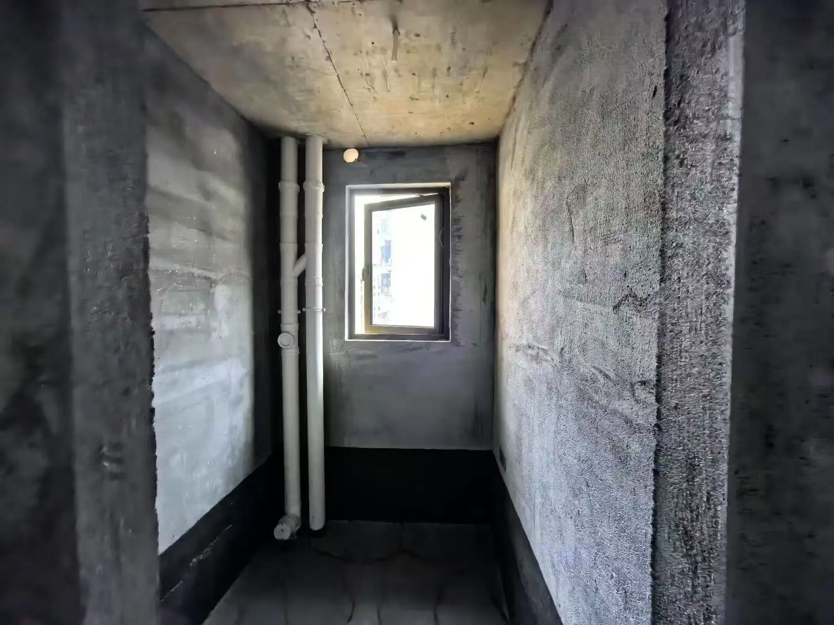 城南，荣怀A区，毛坯三房，边户小高层，好楼层，72万包营业税