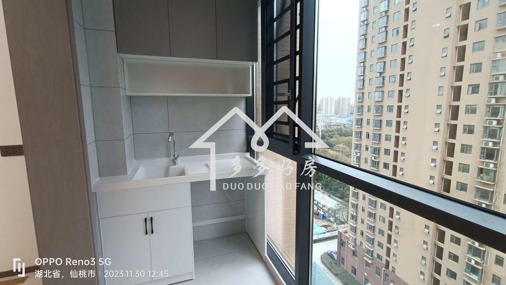 全新装修，小三房，证满二，税少，生活读书全配套