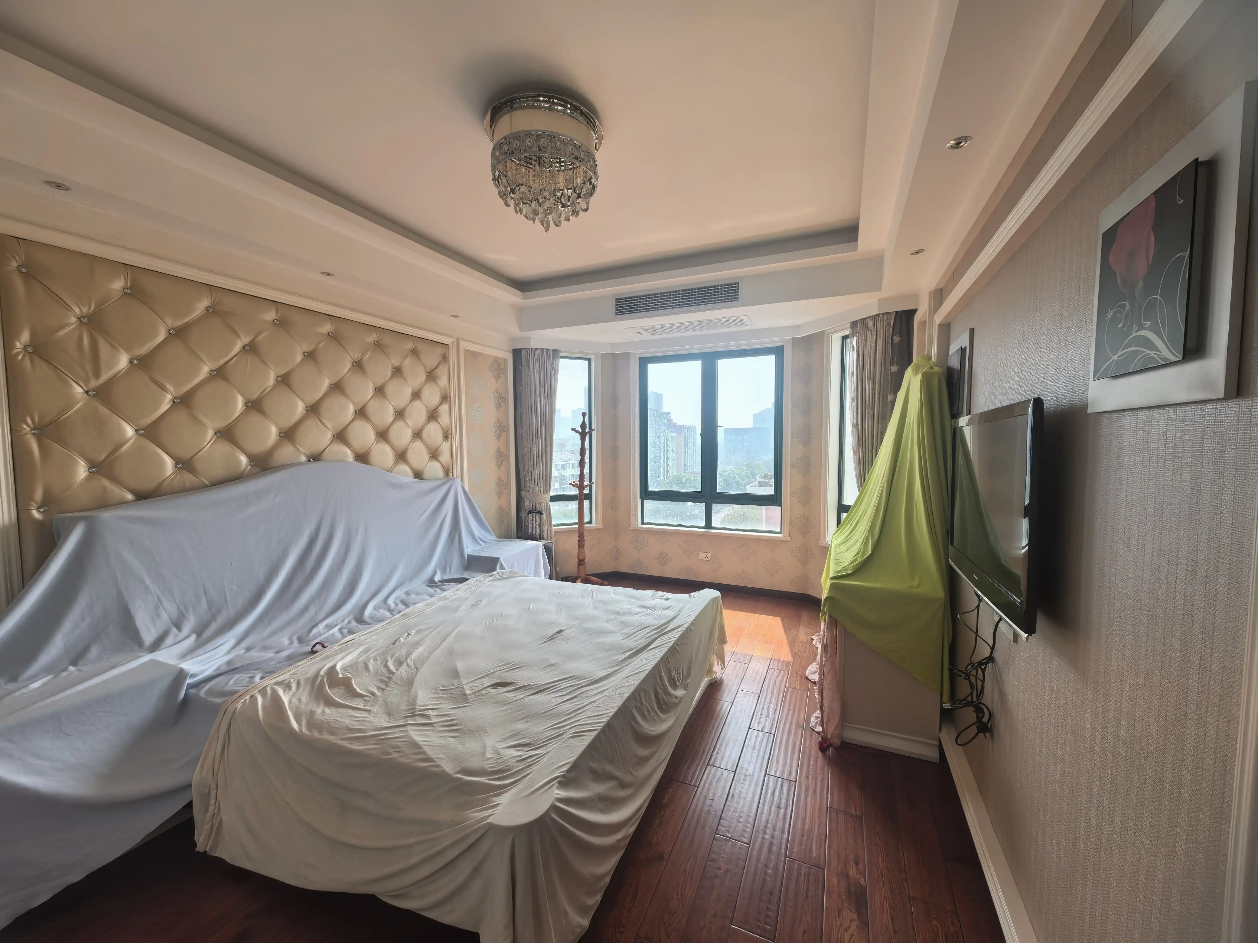 捡漏，德政金园，电梯好楼层，精装三房，证满二