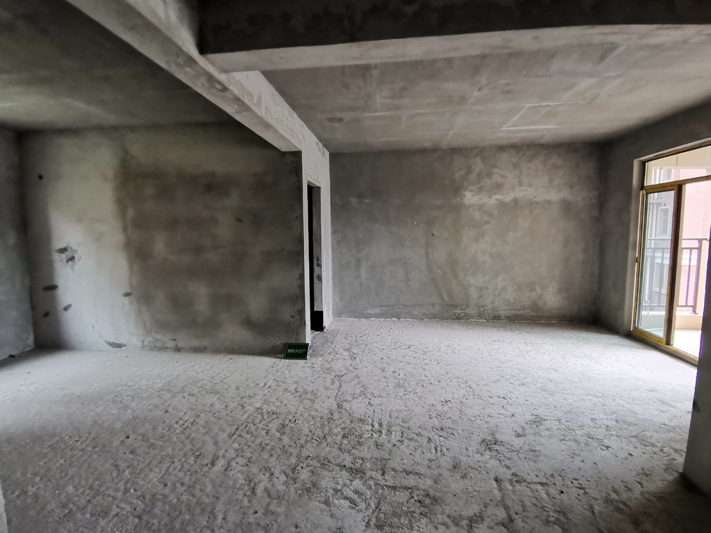 清花园清华园瞎卖了沔阳清华园，南北双阳台前面无遮挡！毛坯