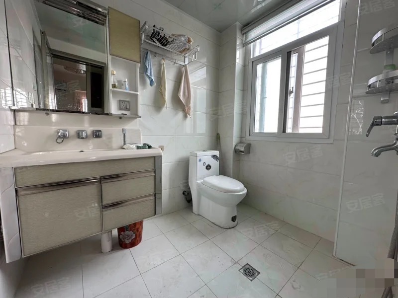 274，捡漏，城南新城壹号对面，刘口花苑，精装3房2卫，单价4200，电梯小高层