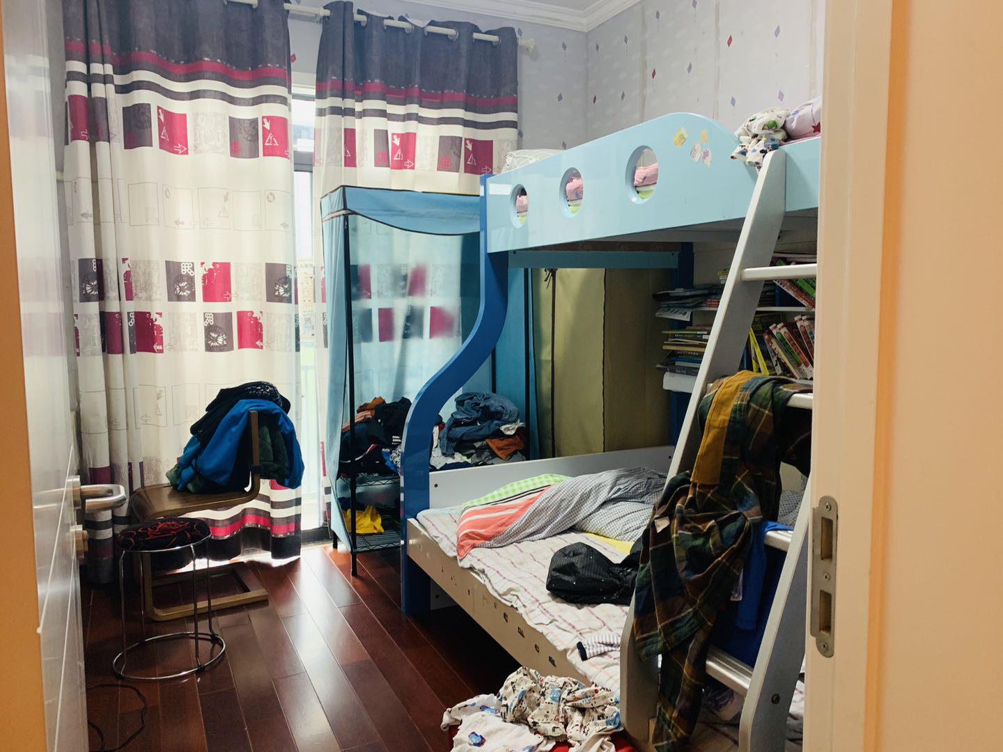 三丰鼎城精装3房2厅2卫，周围设施齐全