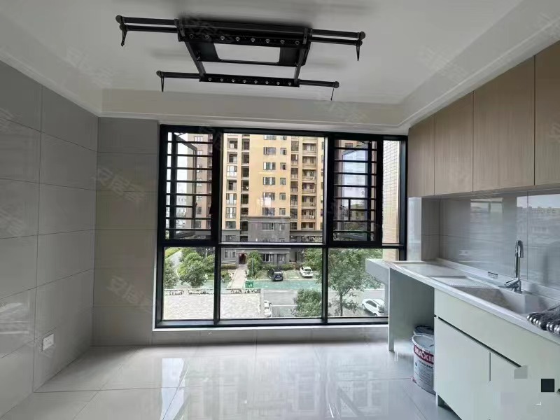 新上捡漏房，城南沔阳天泽园，精装三房两卫，南北双阳台边户，电梯小高层