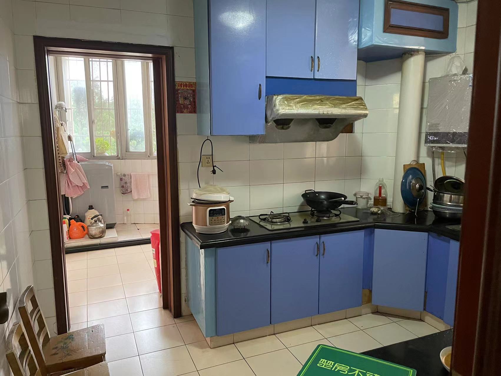 德政园精装3房2卫三个阳台步梯5楼业主诚心出售