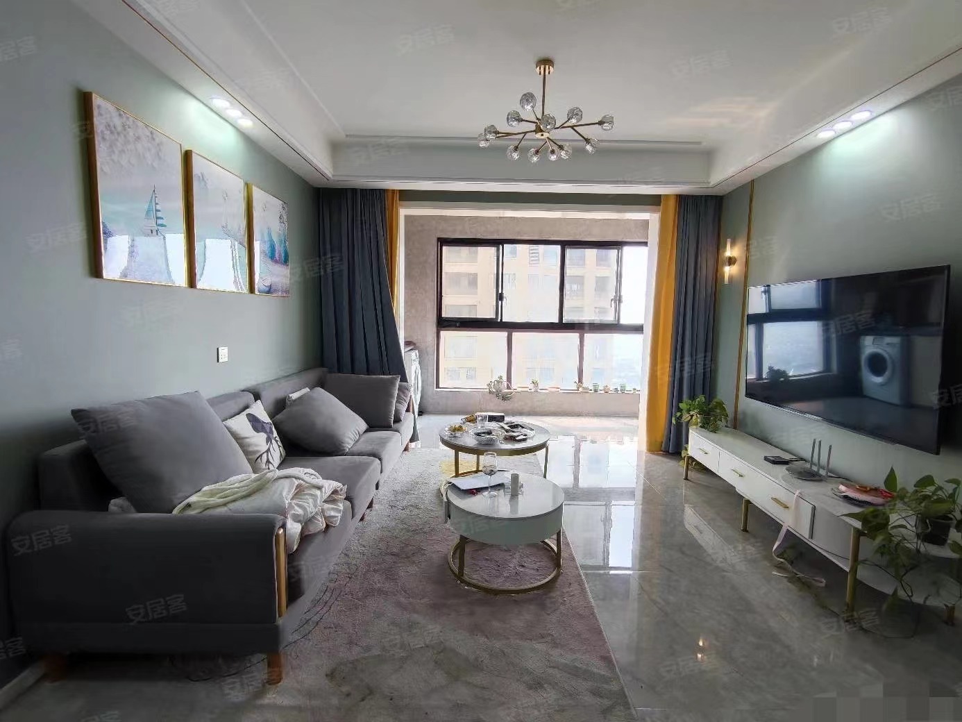 13，业主亏本急售，绿地香格里拉，中间楼层，基本未住，精装三房，证满二