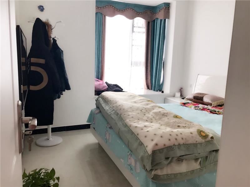 急售满庭春对面精装二房满二可能满五可接受按揭看房方便