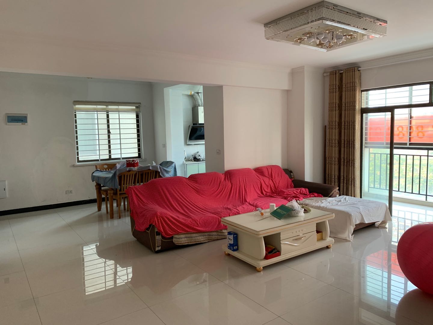 城南金诚花园电梯小高层精装拎包入住在家里住的时间就过过年看房方便