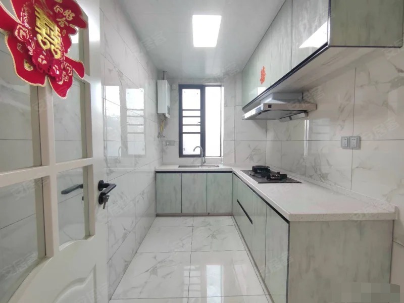 ？234，急售，降价了，荣怀，精装三房两卫，单价5700，毛坯价买精装，基本未住