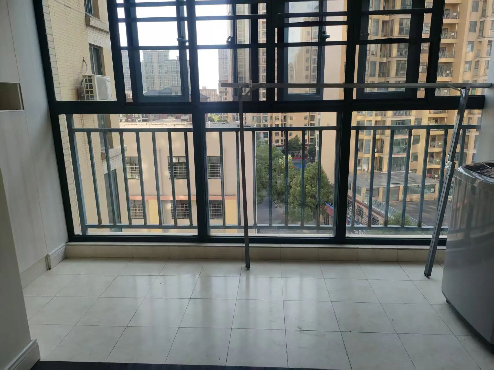 捡漏，城南，新城壹号，精装三房，欧式简约风，单价五千，拎包即住，证满二