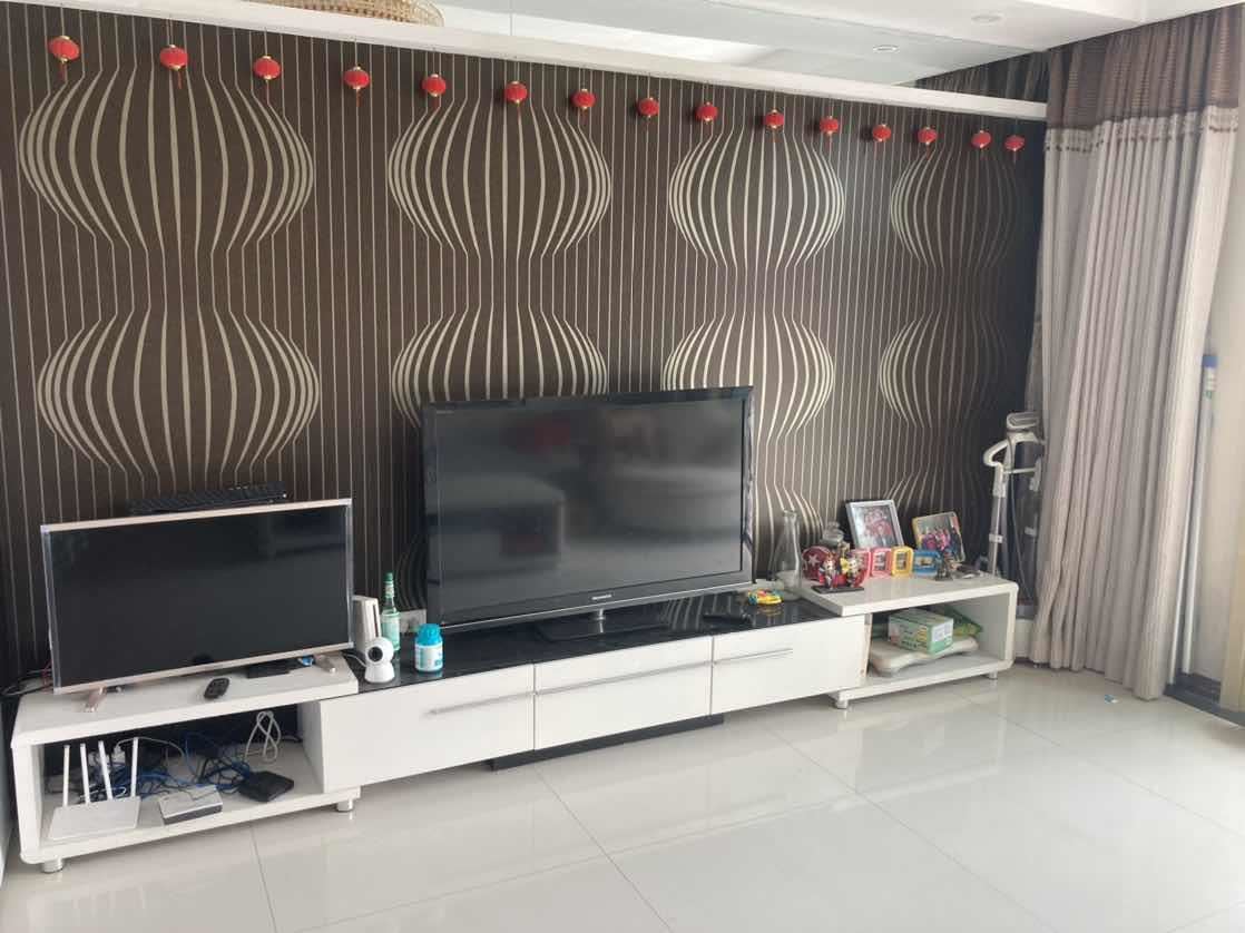  装修电梯房99万145平采光好周边商圈成熟龙华山 就在附近