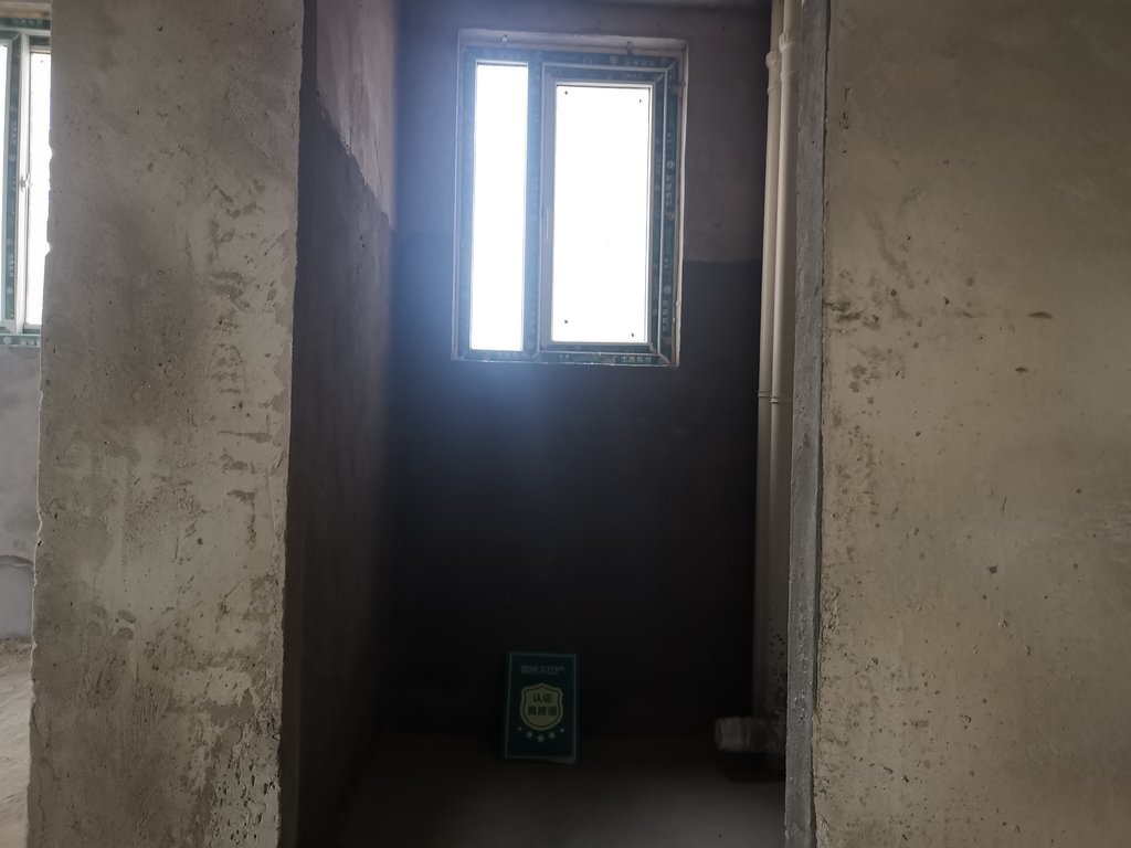 特价房南城新区都市高尔夫一手新房单价低可以贷款看房方便交通出行方便！