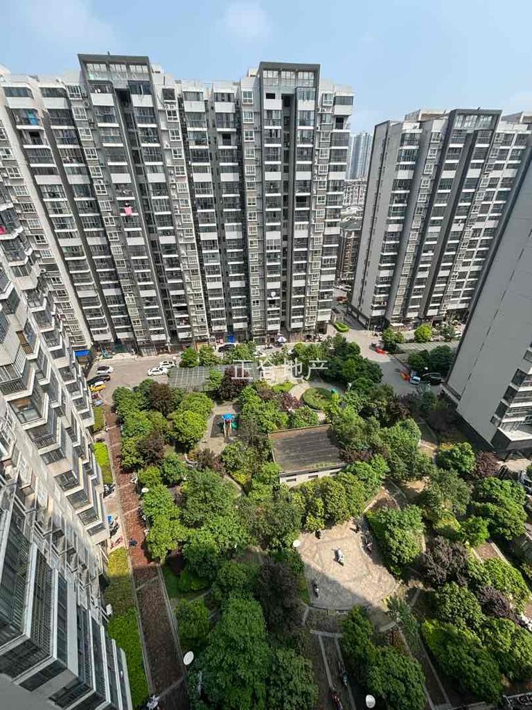 诚心出售，城南，城市丽景，精装3室2厅1卫，电梯好楼层，证满二，