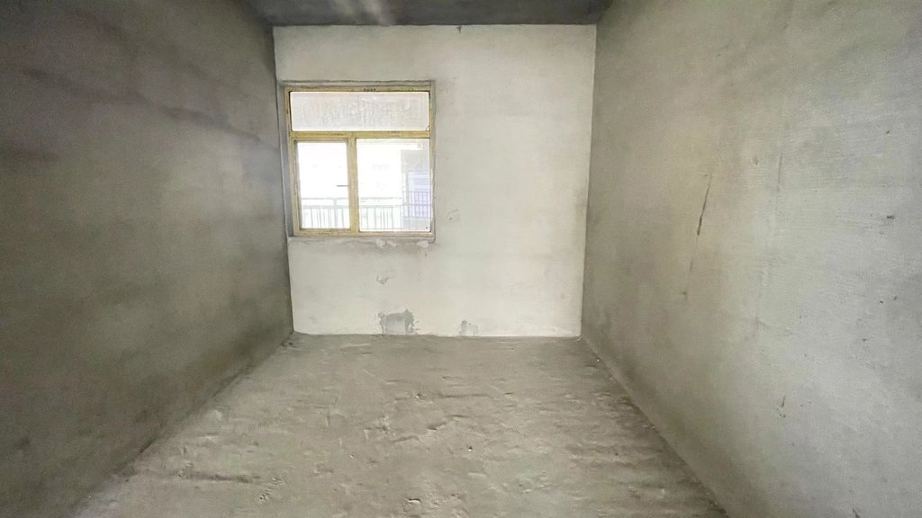 御湖世家送车位毛坯现房不动产证在手看房有密码