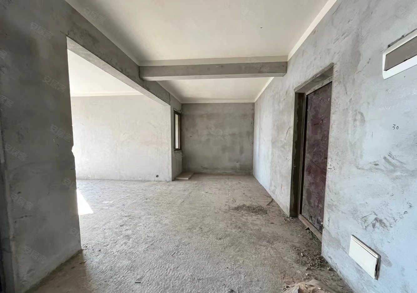 48，降价了，御台公馆，三开间朝南，楼层好，采光好，品质小区