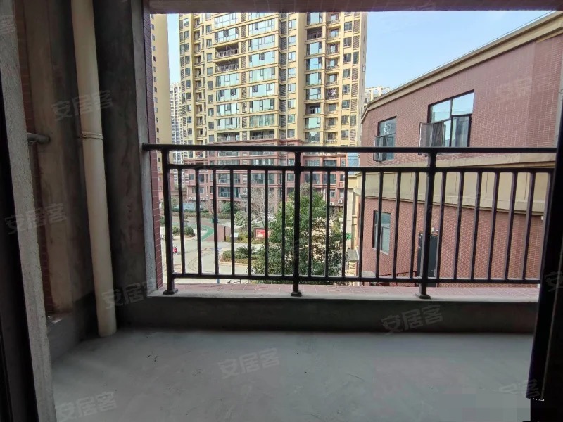 捡漏，领秀城，双阳台，南北通透，单价5100，证满二，房东急售