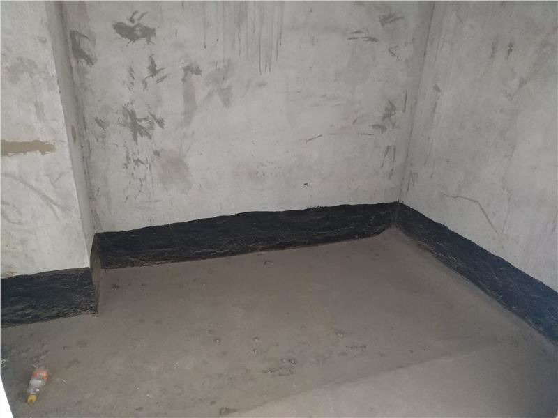 时代广场毛坯大三房， 付12万，证满2年有钥匙看房方便