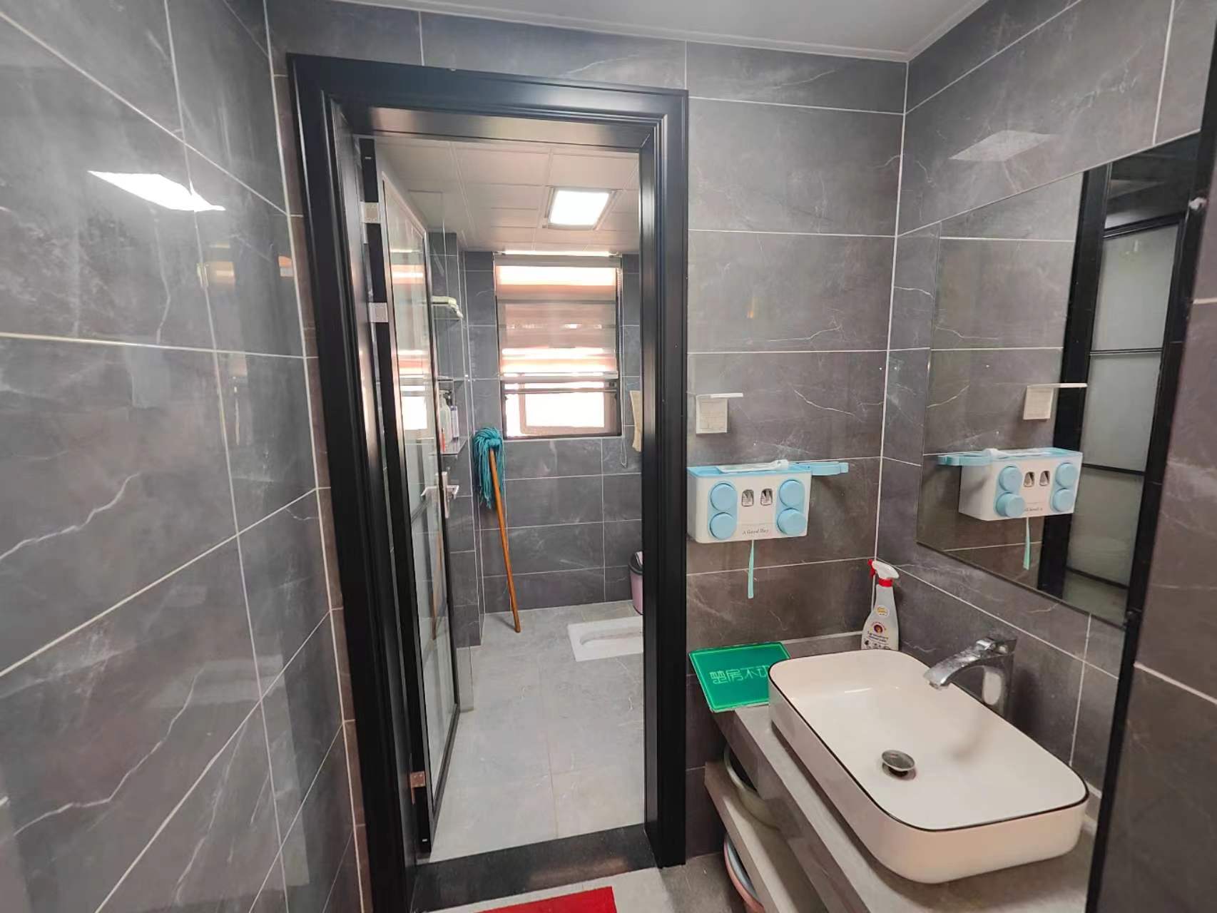 和合国际城精装大三房，边户南北通透户型方正，采光通风蛮好！