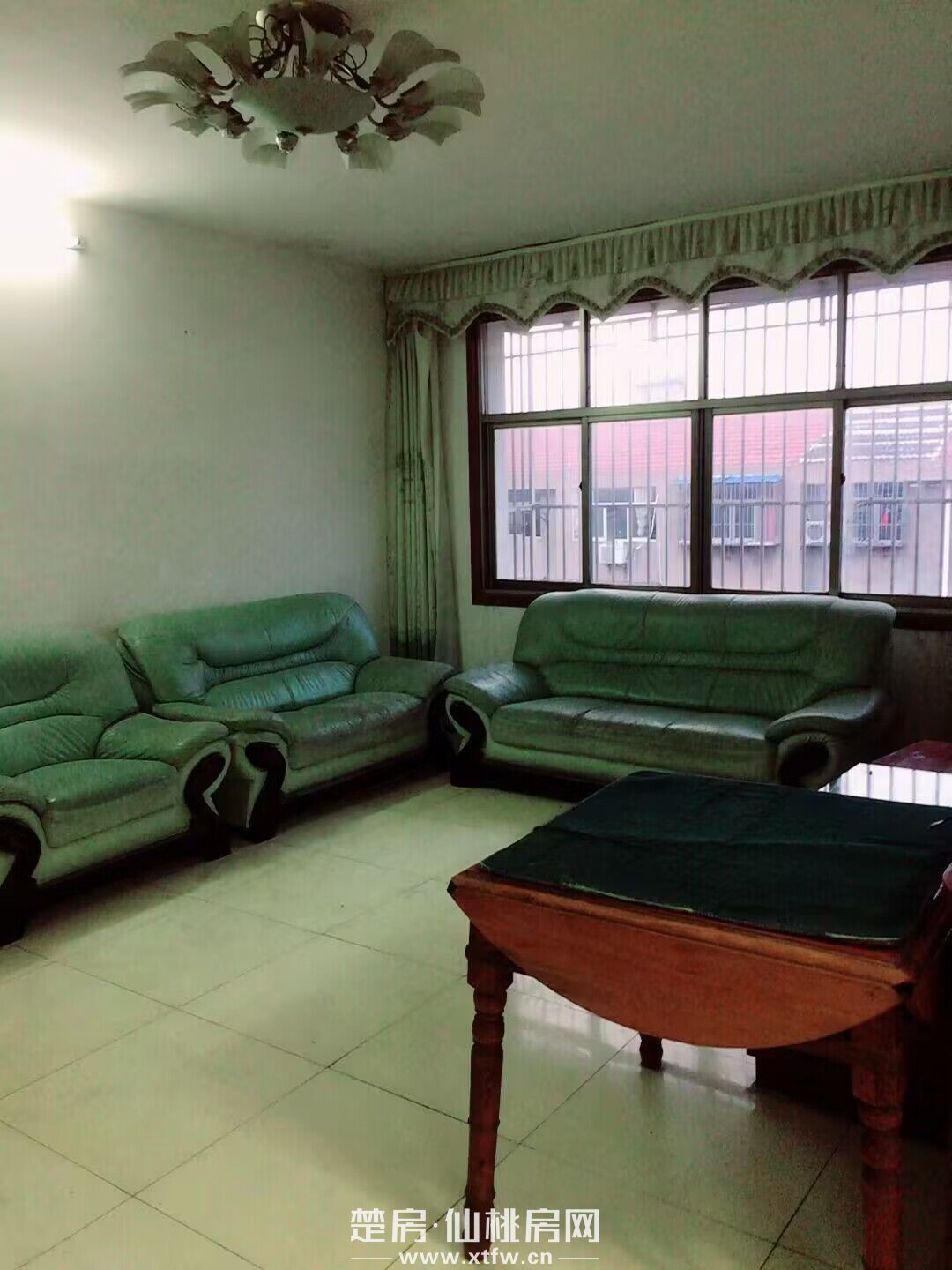 三面采光，安静舒适，工作上学便利