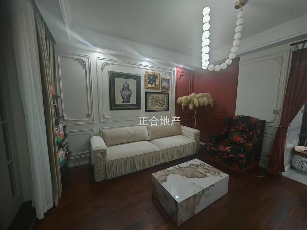 降价了，沔街上，新街，精装大两房，中间好楼层，成色新，三中，沔阳xiao学