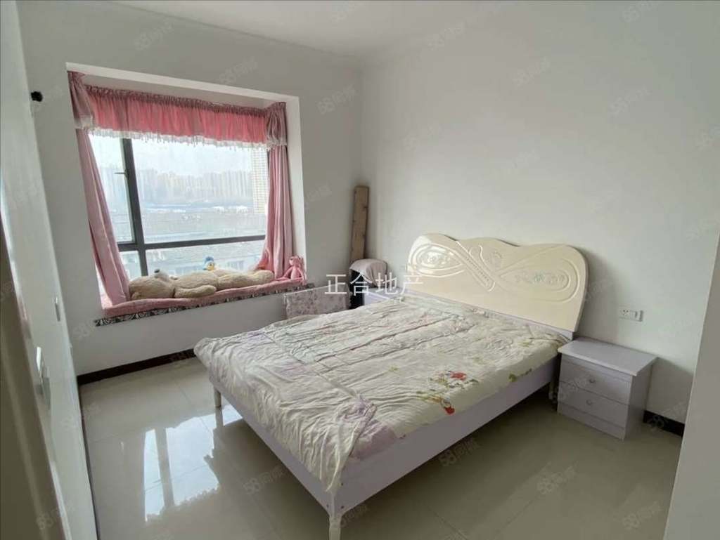 捡漏，城南，职院对面，电梯小高层，精装3房2卫，满二，一口价46万，诚心出售