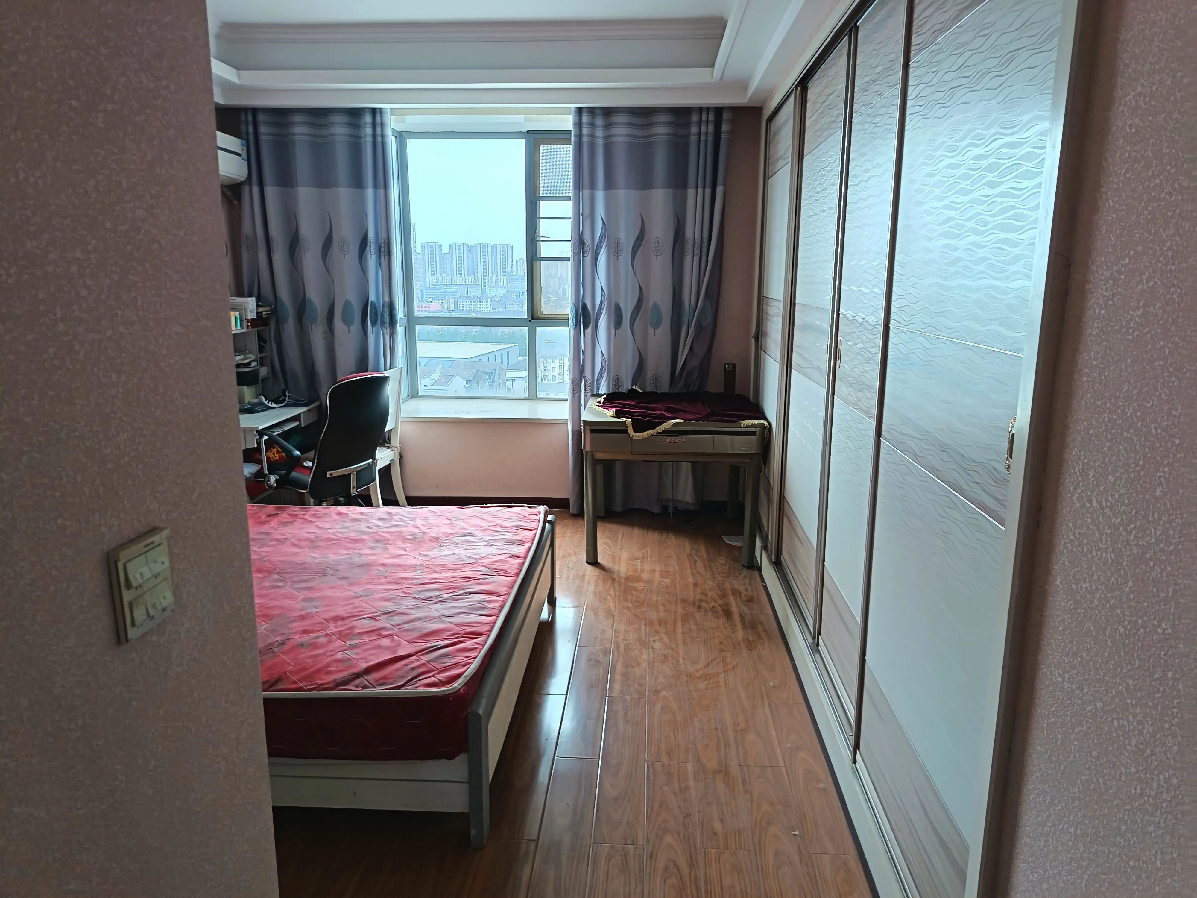 又陡降10万，亏本出售，紫晶上成，单价3100，急售，证满二