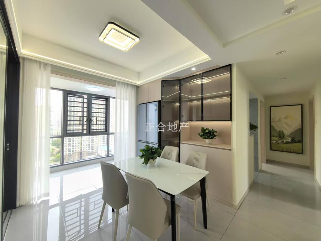 一中对面，翰林公馆，装修成色新，精装三房，采光好，证满二，好楼层