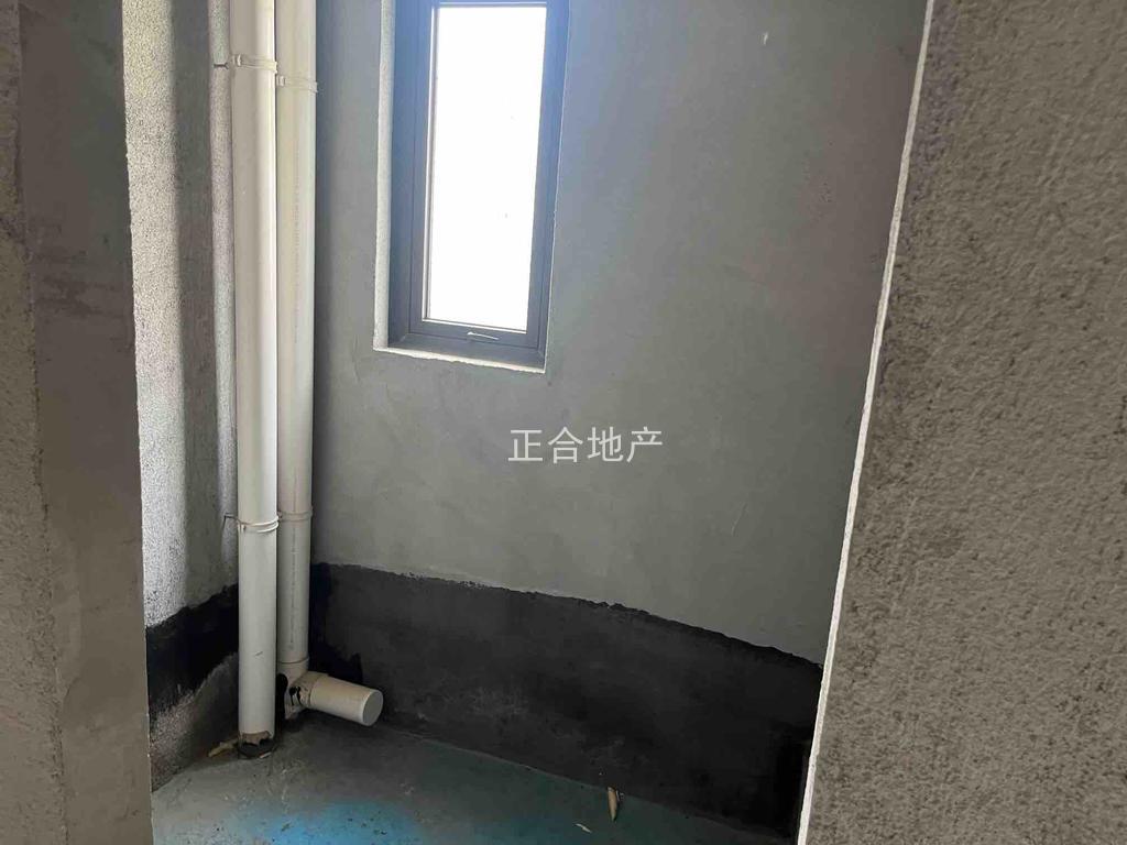 降价了，锦绣江山望府，好楼层，东边户，送车位，双阳台，三开间朝南，视野好