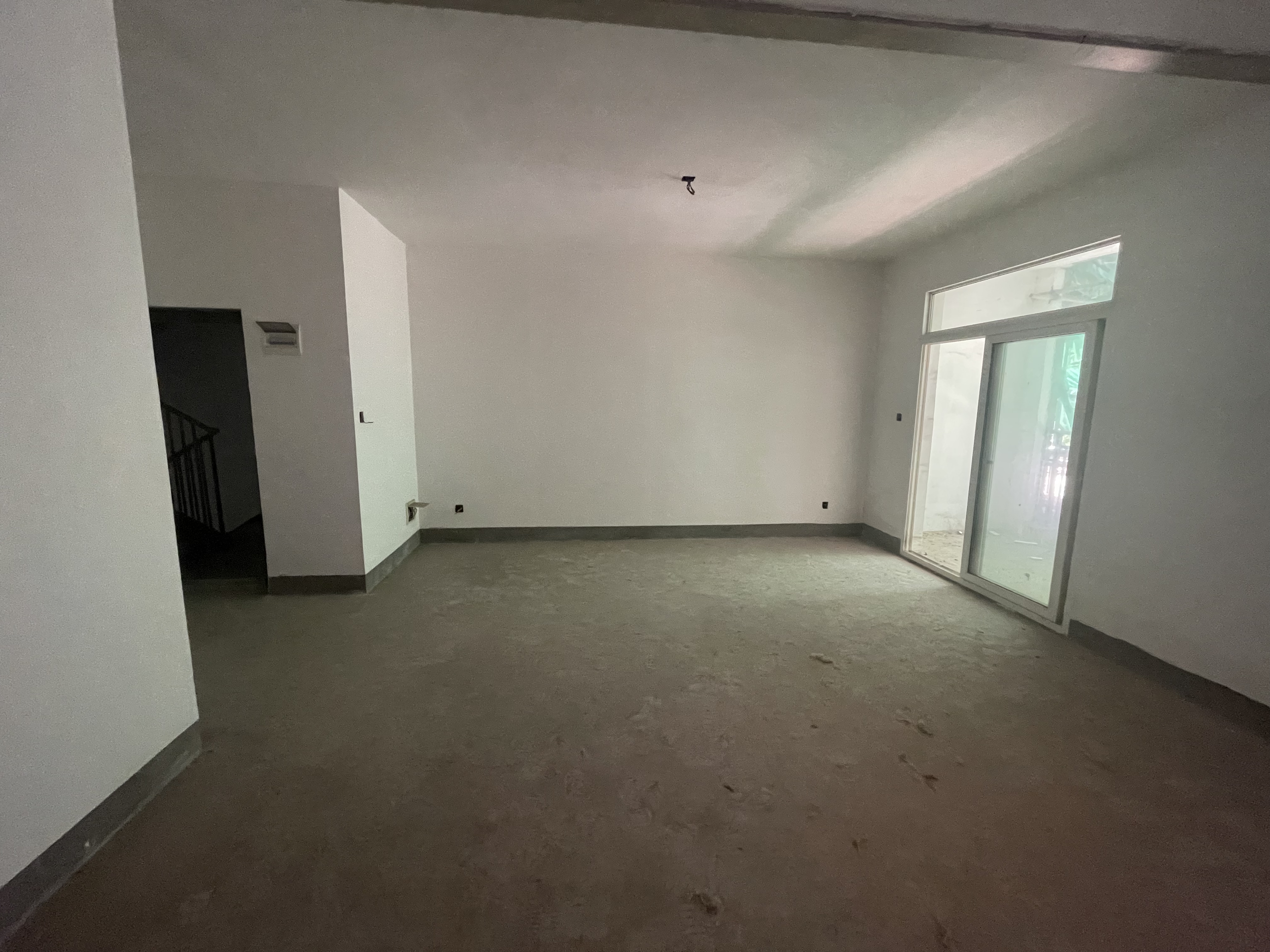 森林国际洋房三楼毛坯4000多单价低公摊