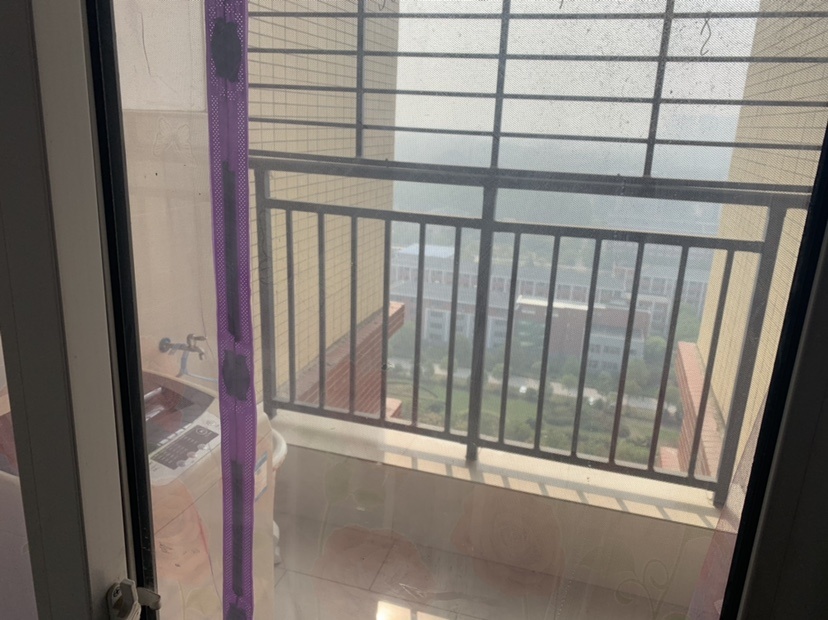 上苑一品2室2厅1卫精装修家具家电全配，适合陪读！