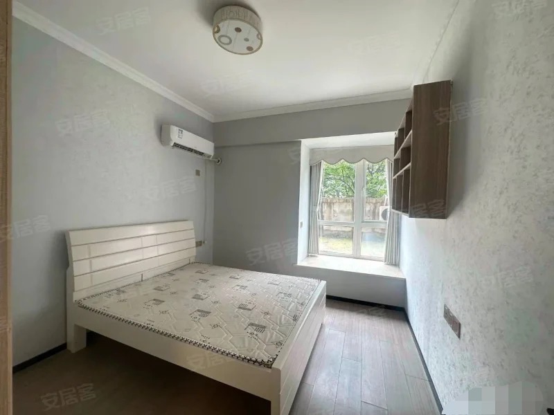 城南，森林国际，精装3房2卫！成色新，送个露台，诚心出售，证满二