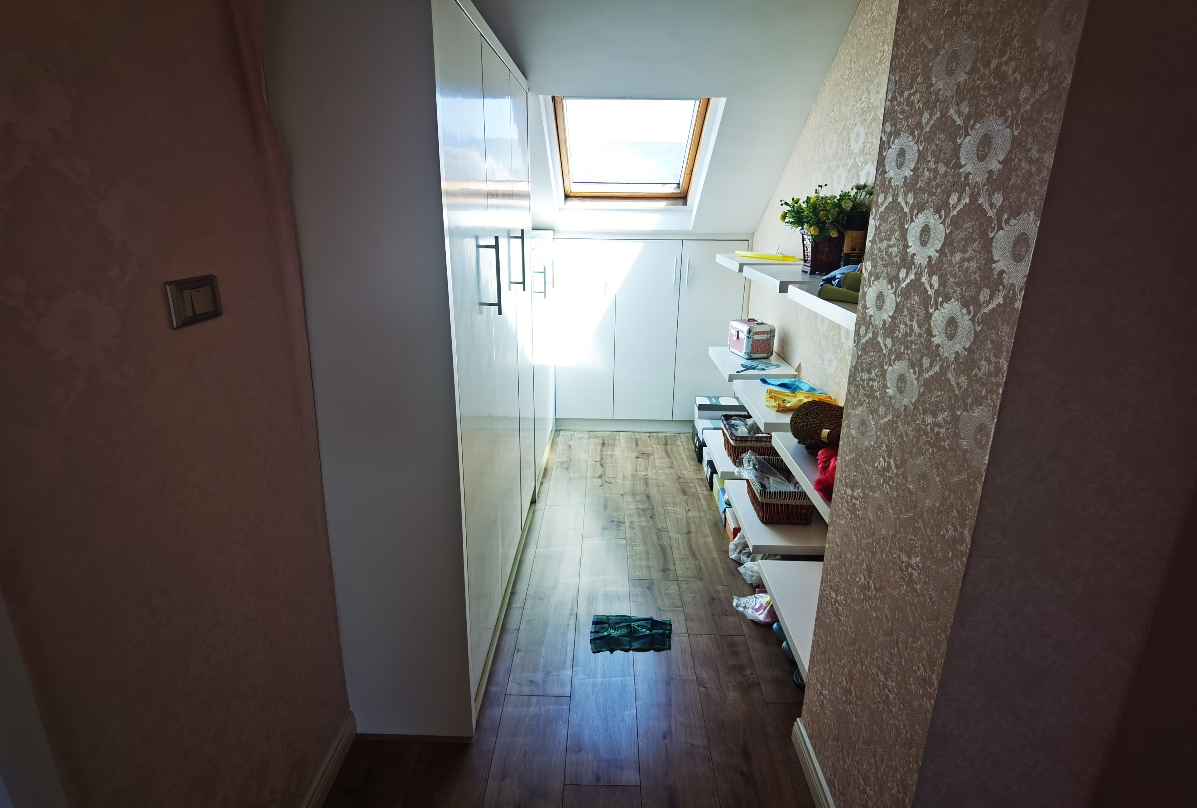 德政金园复式欧式风格家里的格局布置的很好拎包入住家里基本没怎么住实际面积180平左右