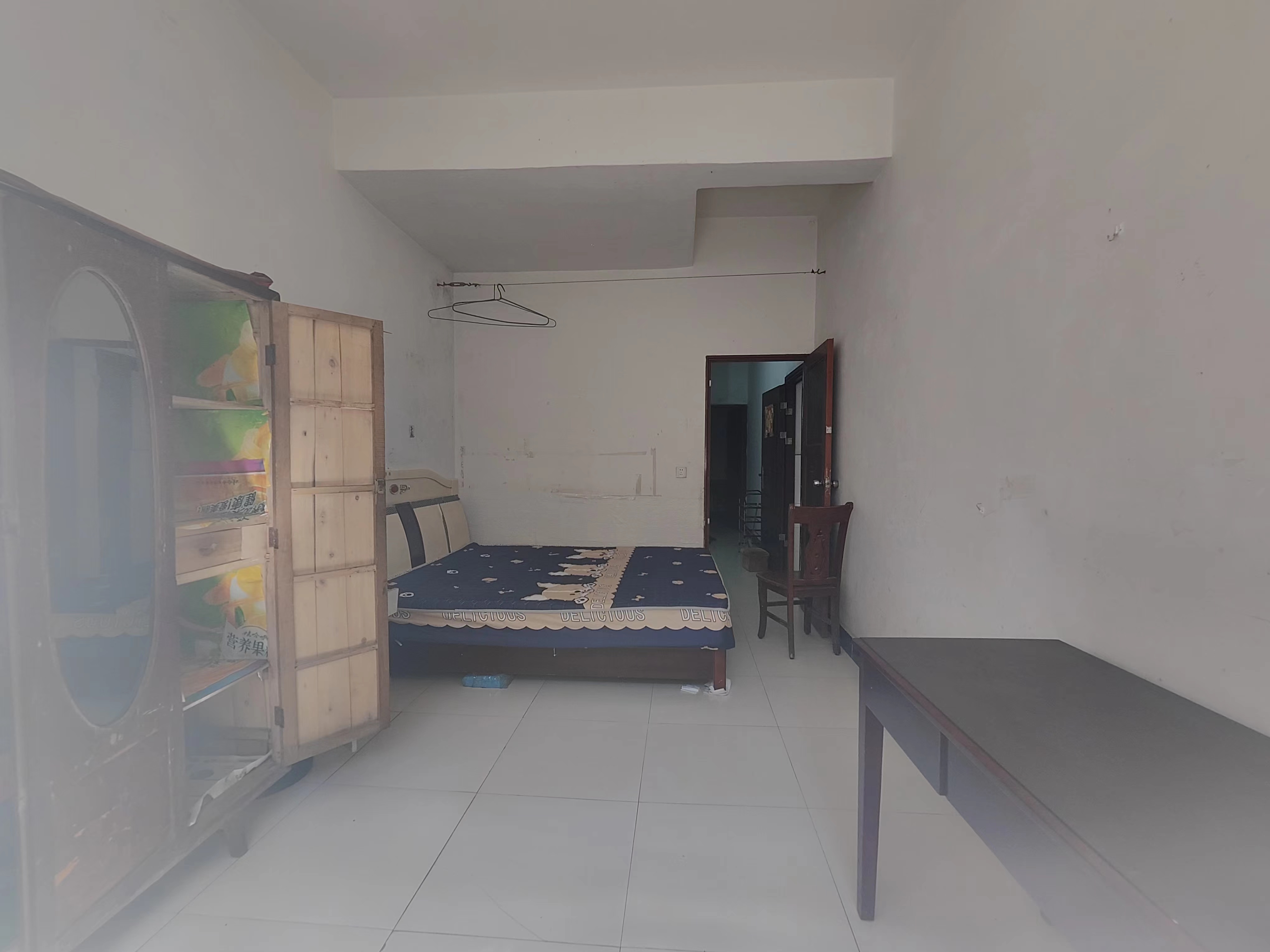 价格真的是便宜啊，沃尔玛附近的两室一厅一厨一卫，看房方便