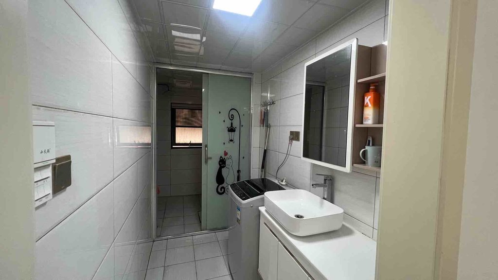 城南新三中旁，元泰精装三房两卫，业主急售，保养好，成色新，拎包入住，单价低至5400！！！手慢无！