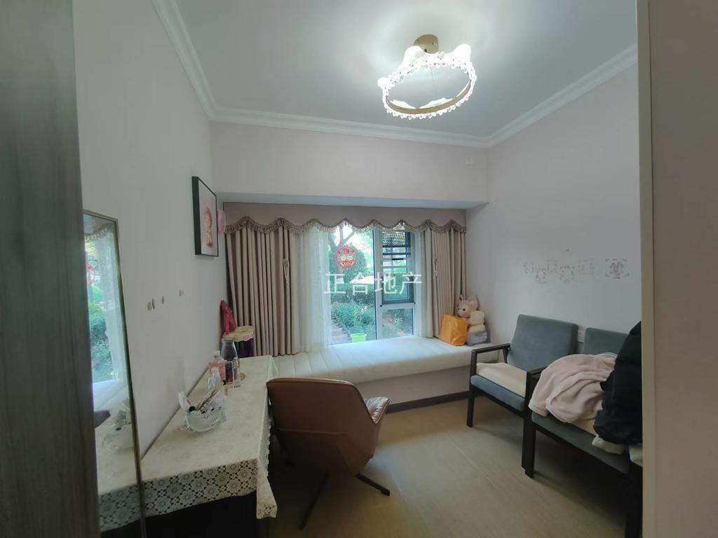 降价了，城南碧桂园，花园洋房，一梯一户，精装四房，单价5500送车位，全屋品牌，南北通透双阳台前后院子，