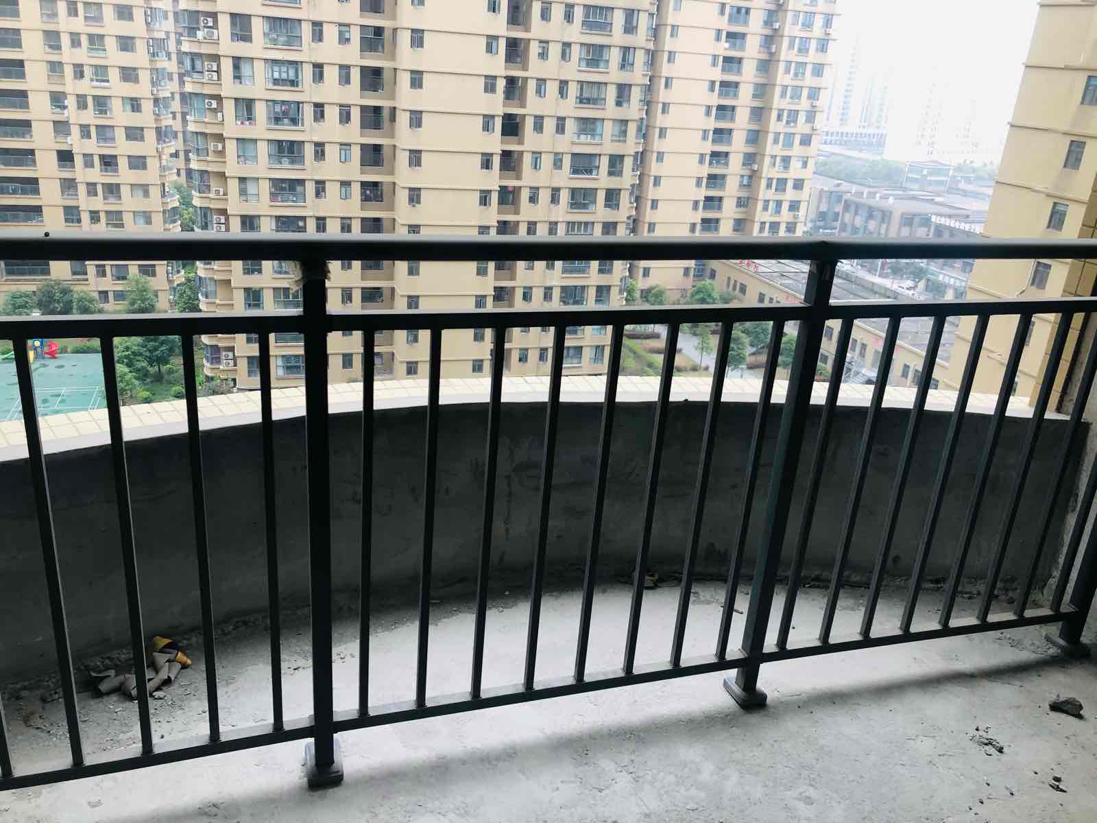 沔阳 旁颐和公馆，经典小三房，电梯好楼层，看房有钥匙