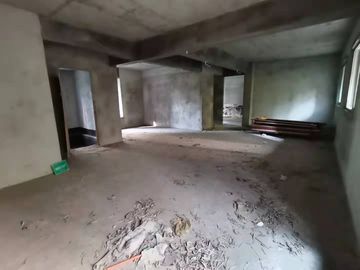 和合国际毛坯大四房单价低房东诚意出售