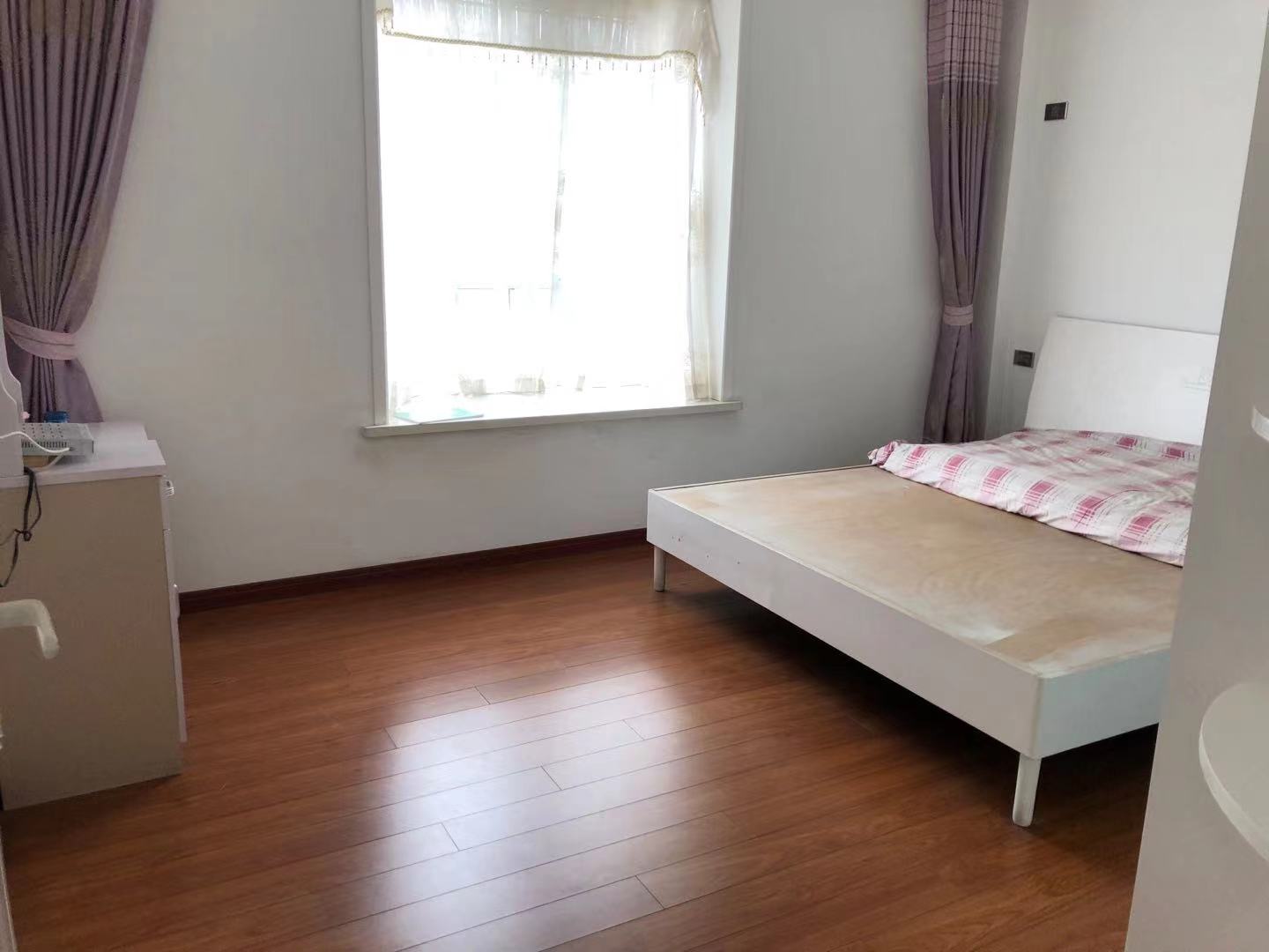 和园公馆精装三房复式楼家里成色新拎包可住周边配套齐全位置好